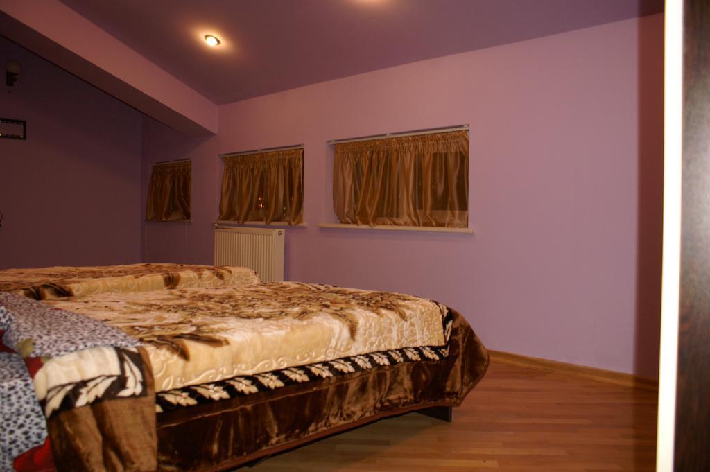 Europa+T Hotel Tbilisi Zimmer foto