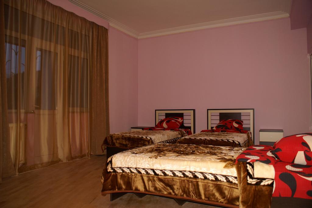 Europa+T Hotel Tbilisi Zimmer foto